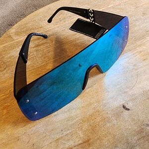 Shield Visor Sunglasses with Blue Mirror Lens
